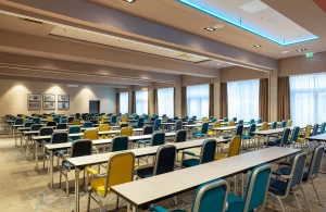 frp_conferencehall_lhaug_01_oct21_4000x2600_c4a3182eb6ef676dad6140d8f679f86f_1200x780_mobile_3